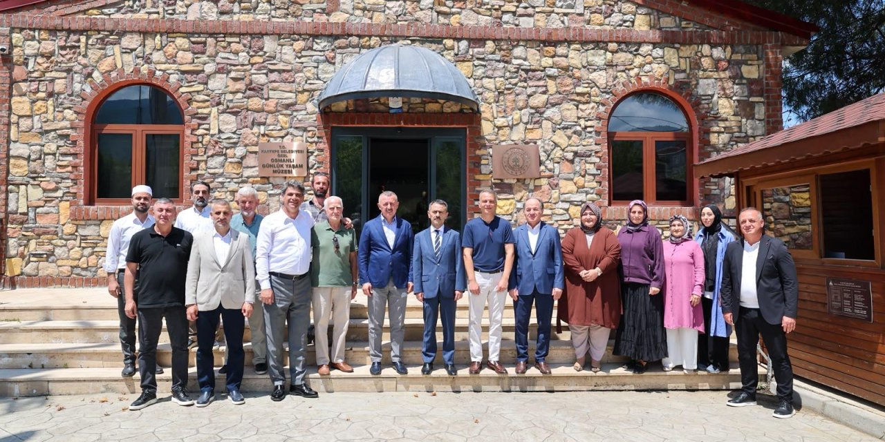 Vali Aktaş ve Büyükakın,  Aşure Etkinliğine Katıldılar