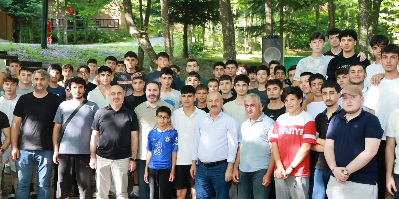 Büyükgöz, Gençlerle Bir Araya Geldi