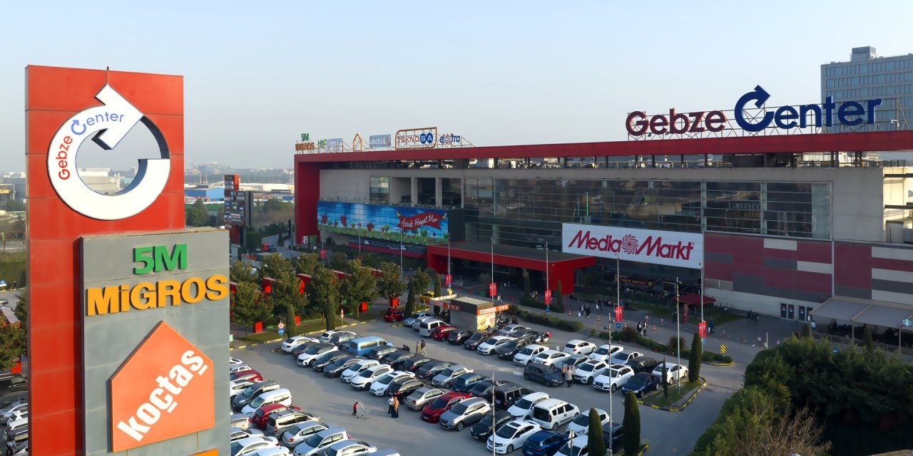 Gebze Center AVM'de  üniversite adaylarına destek