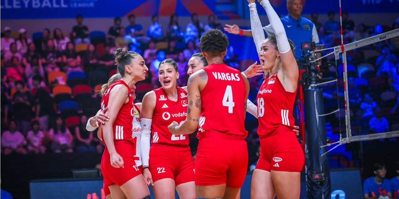 A Milli Kadın Voleybol Takımı,  Milletler Ligi'nde şampiyon oldu