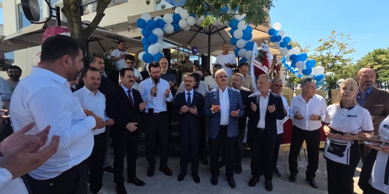 Vali İlhami Aktaş, Kafe Açılışına Katıldı