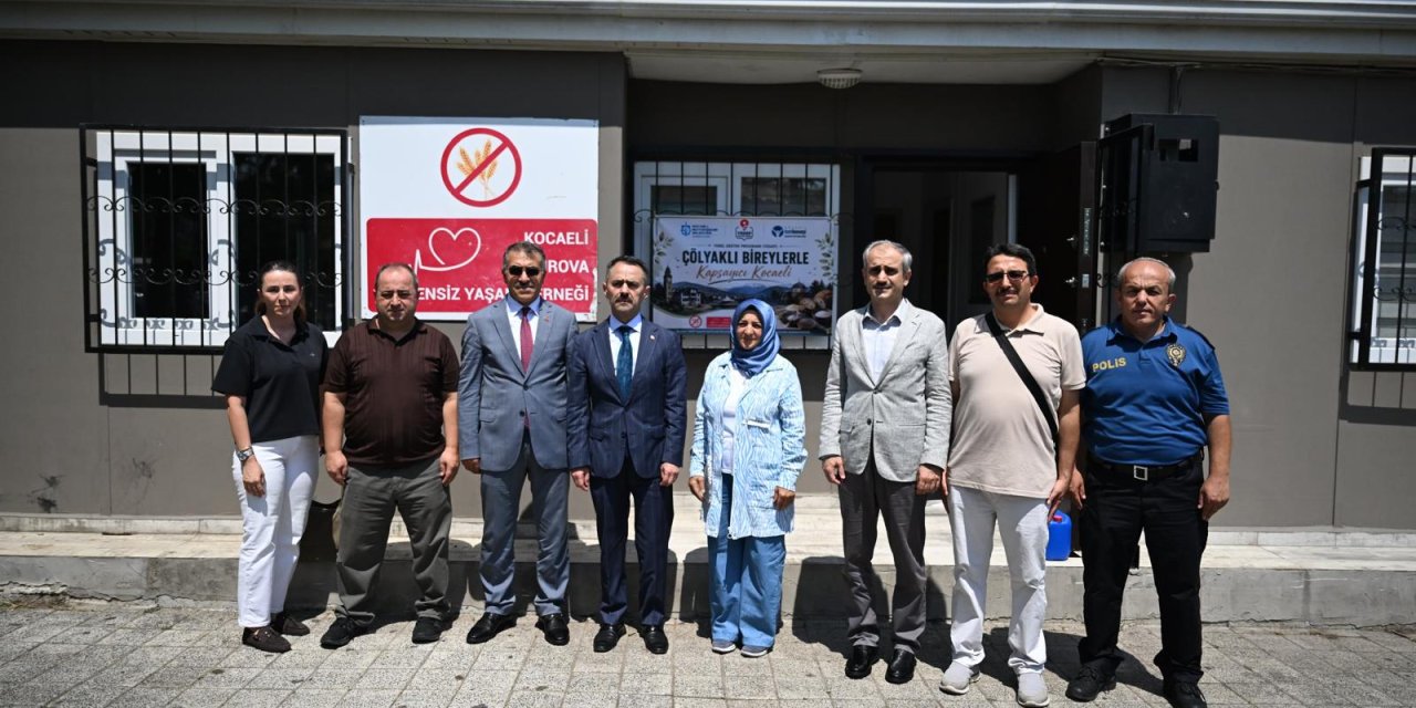 Vali İlhami Aktaş, Glutensiz  Yaşam Derneğini Ziyaret Etti