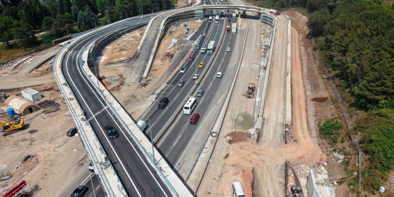 Başiskele Kavşağı’nda  trafiğe 8 saatlik mola