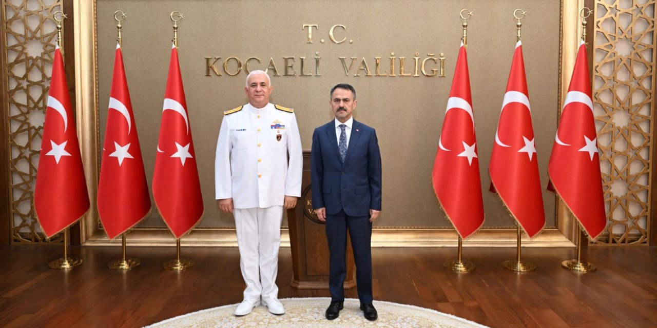 Tuğamiral Selçuk Akarı’dan   Vali Aktaş'a Veda Ziyareti