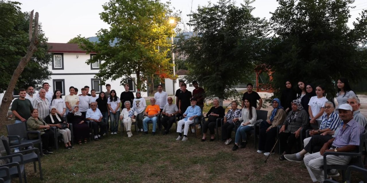 Gençlik Kampında Kuşaklar Buluştu