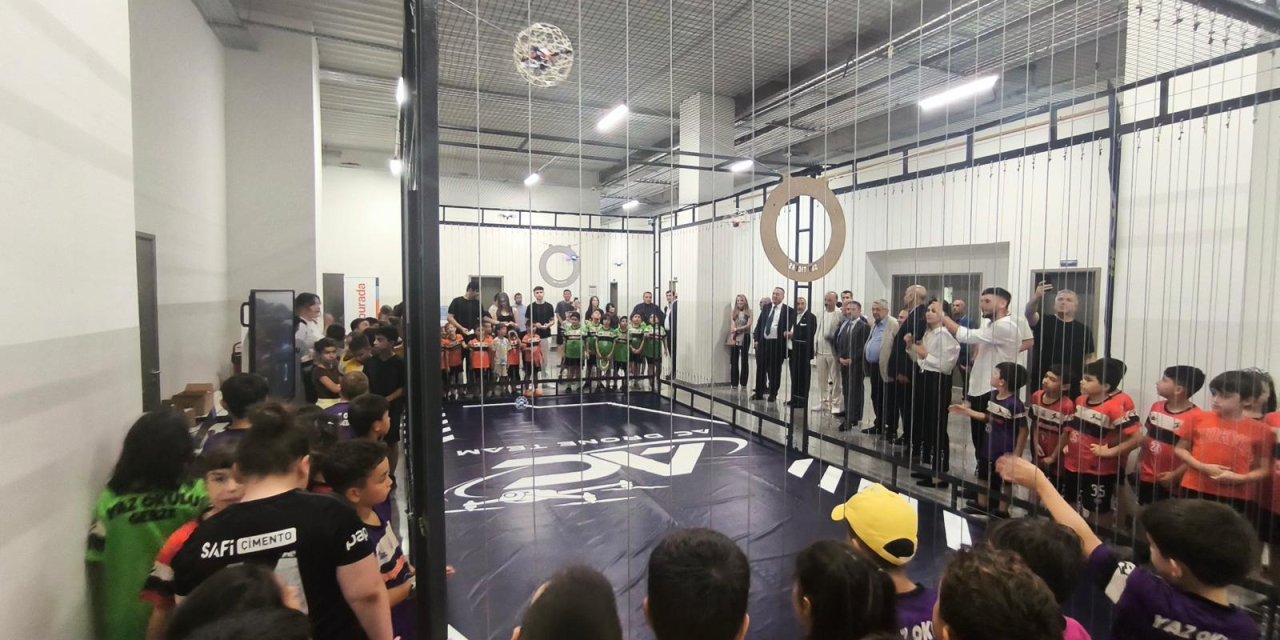 Vali İlhami Aktaş, Drone  Futbolu Etkinliğine Katıldı