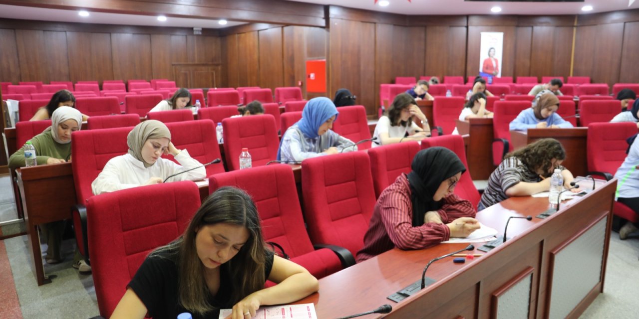 İzmit Belediyesinin öğretmen sınavına adaylardan övgü
