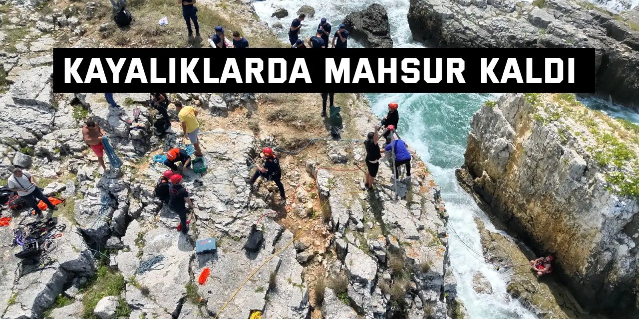 Kayalıklarda mahsur kaldı