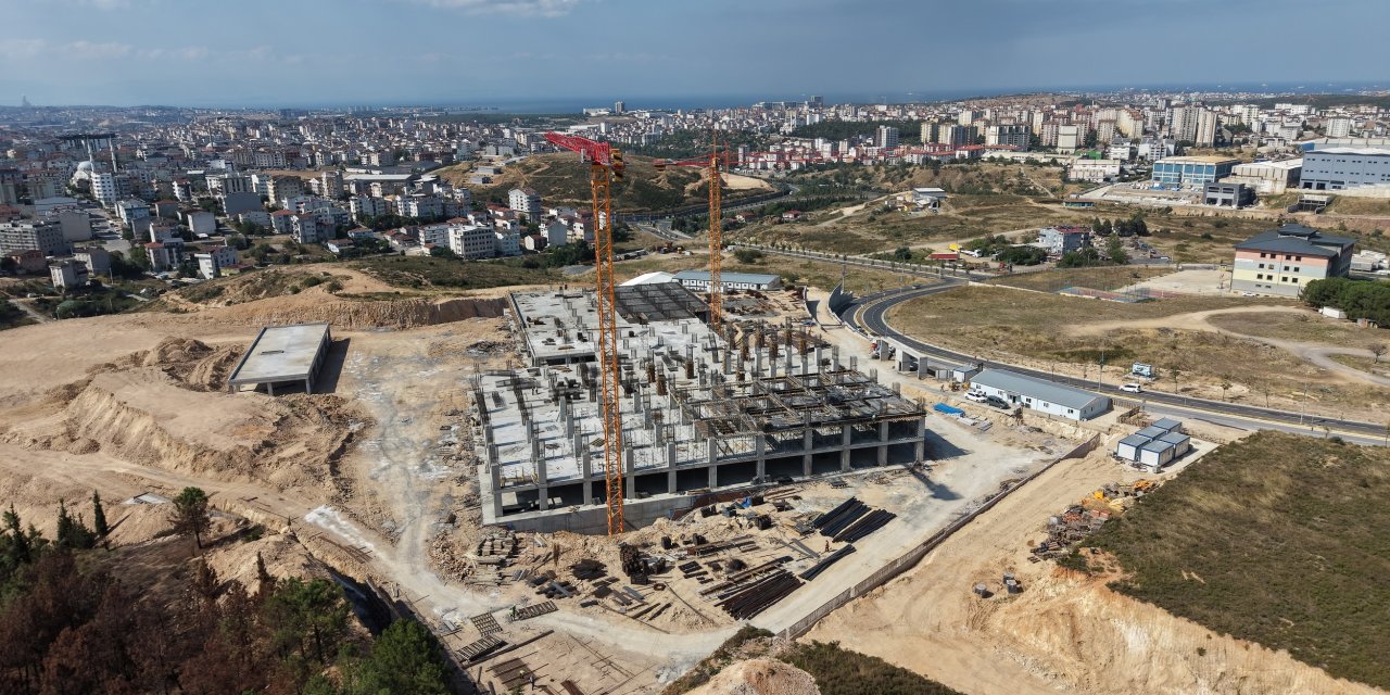Çayırova Devlet Hastanesi’nde çalışmalar devam ediyor