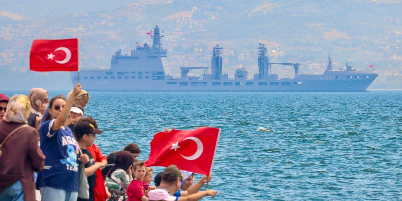 İzmit Körfezi’nde tarihi geçiş