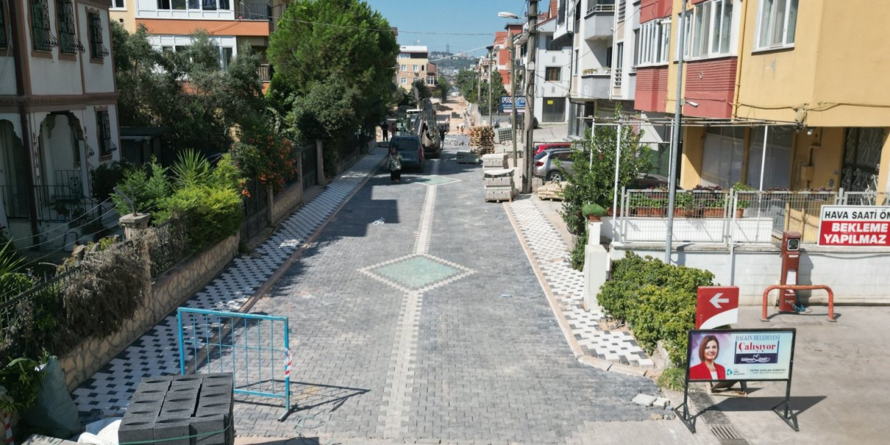 İzmit Belediyesi Yenişehir’de SEDAŞ  sonrası zarar gören yolları yeniledi