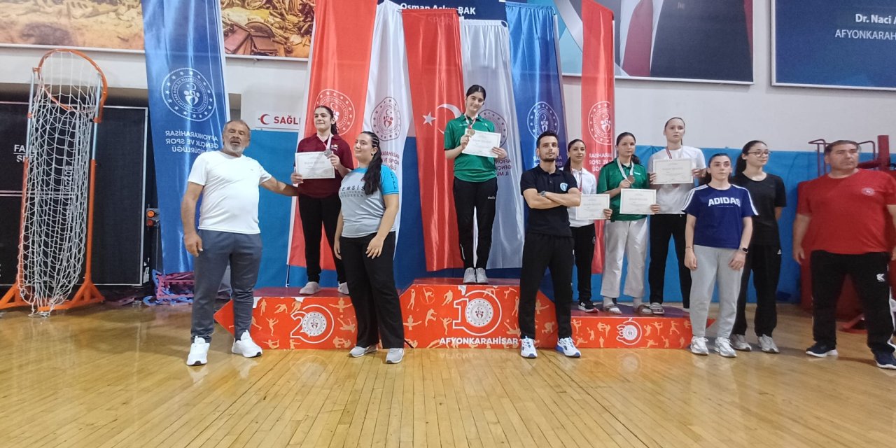 Kartepe Belediyesporlu Sorculardan Karatede Başarı