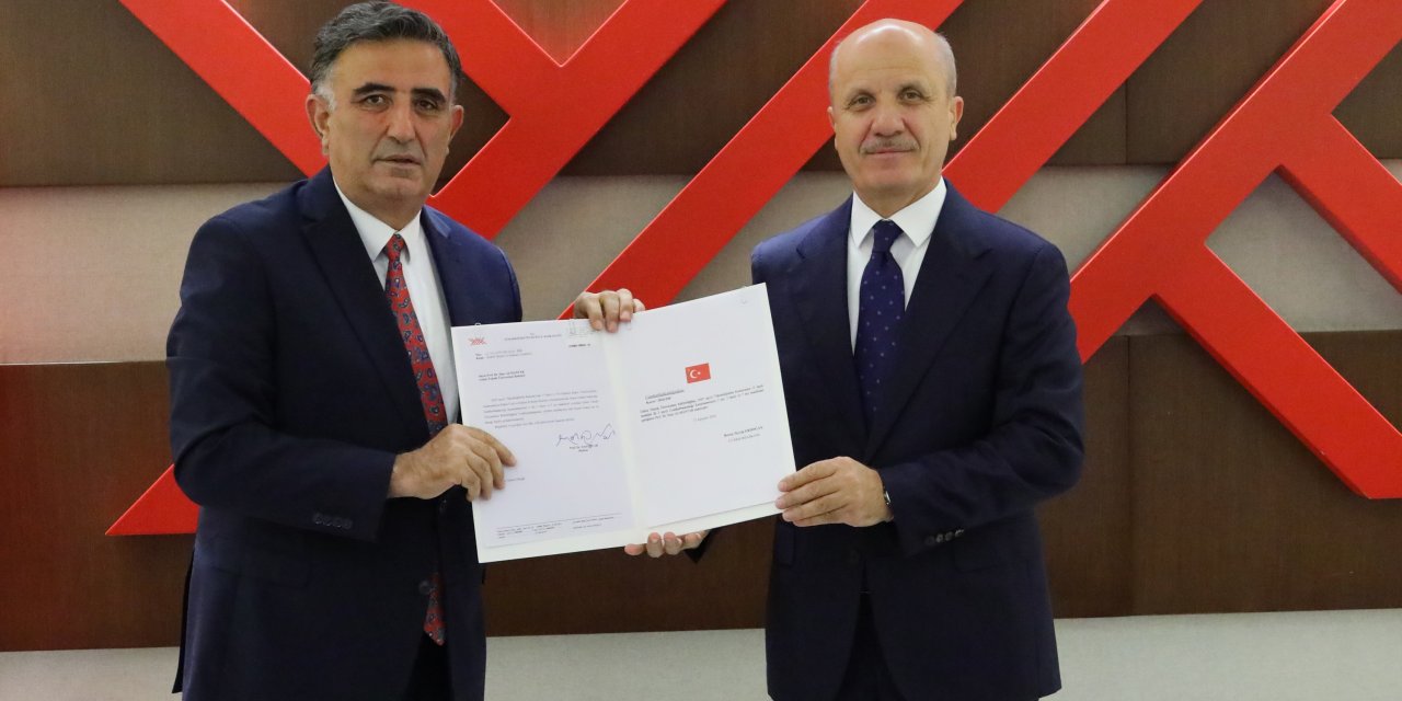 GTÜ Rektörü Prof. Dr. Hacı   Ali Mantar Mazbatasını Aldı