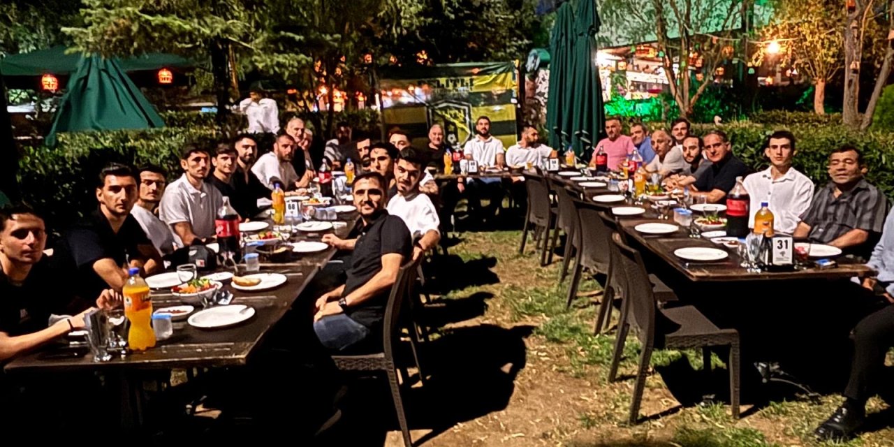 Pelitli Gençler Birliğispor  Yemekte Bir Araya Geldi