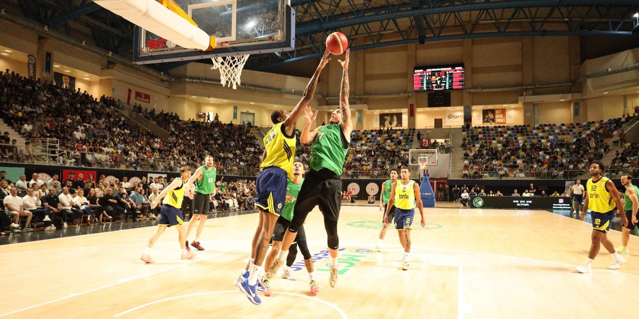 Hazırlık maçı: Körfez Basket: 82 - Fenerbahçe: 70