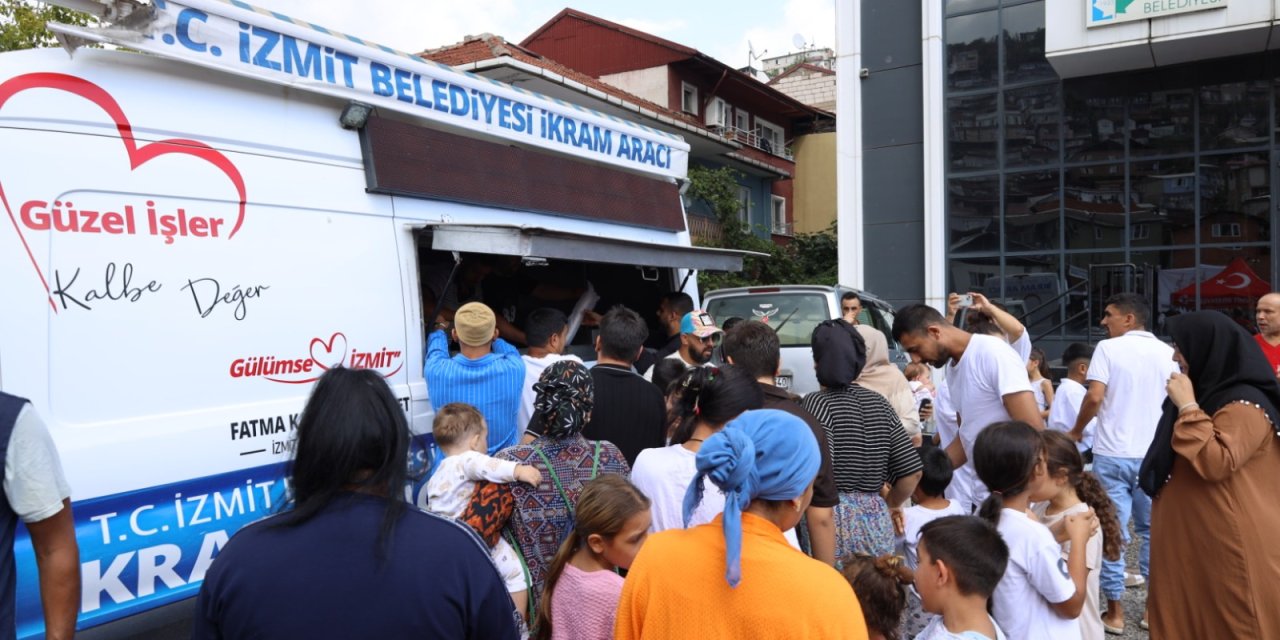 İzmit Belediyesi, umre yolcularını yalnız bırakmadı