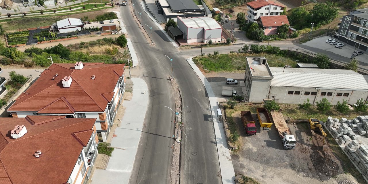 Cadde 2x2 Şeritli Hale Getiriliyor