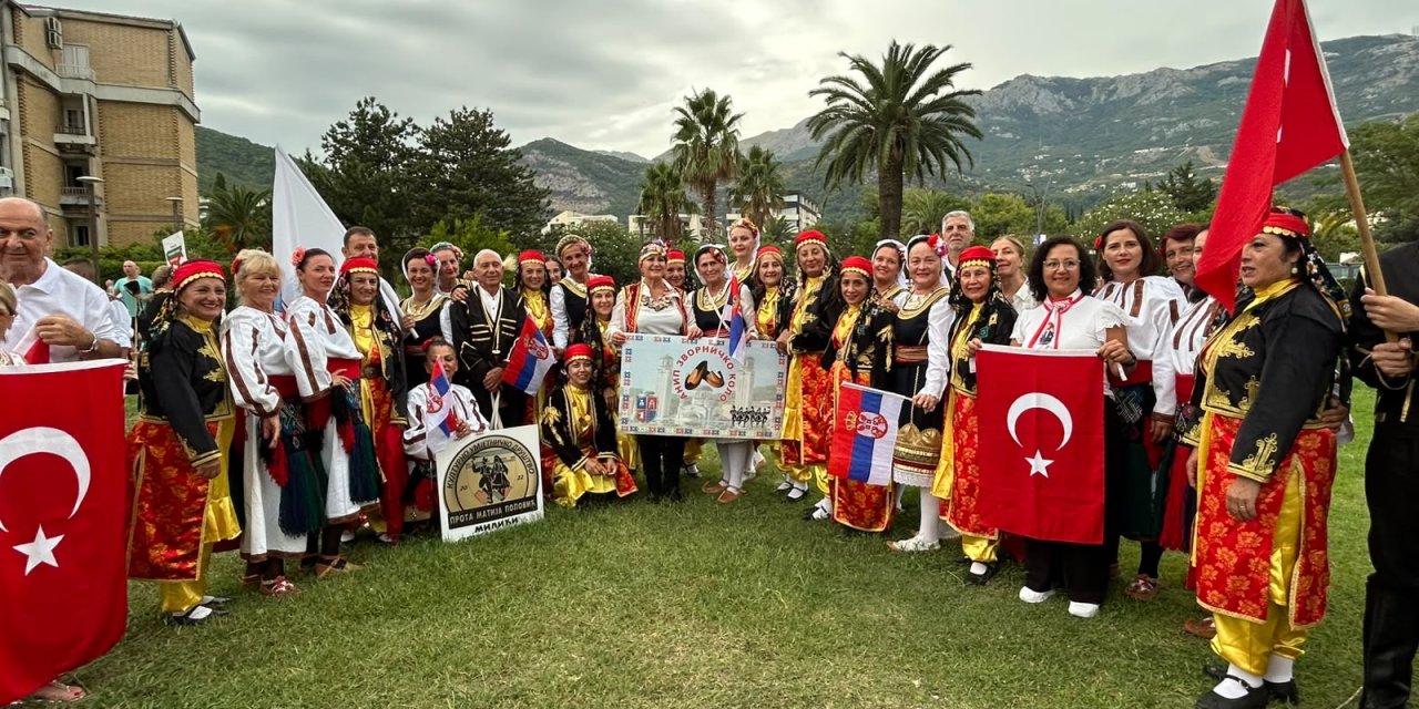 Uluslararası Adriyatik Folklor  Festivali'nde Adadans Coşkusu