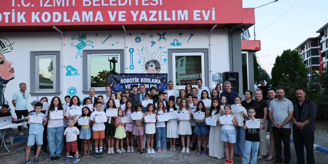Robotik Kodlama ve Yazılım Evi   ilk mezunlarını verdi