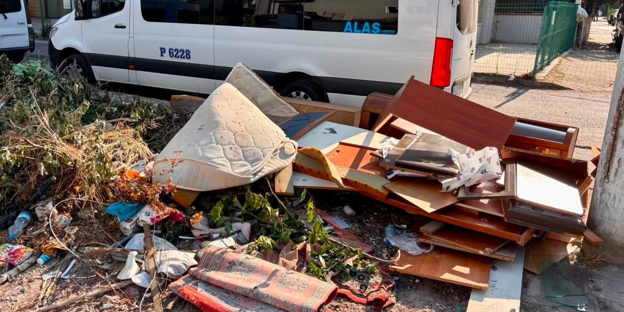 Çevreye atık bırakanlar  kameraya yakalanıyor