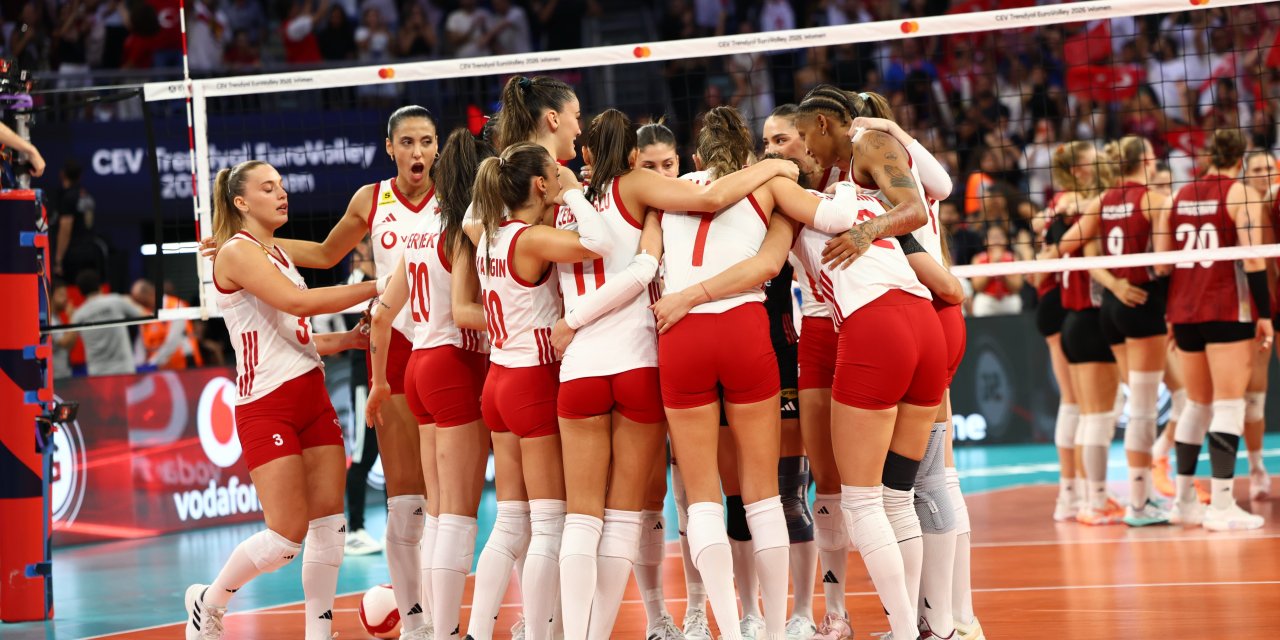 A Milli Kadın Voleybol Takımı final için Sırbistan karşısında