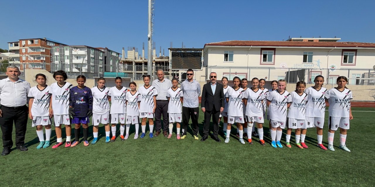 MHP Dilovası’ndan Genç Kızlara Tam Destek