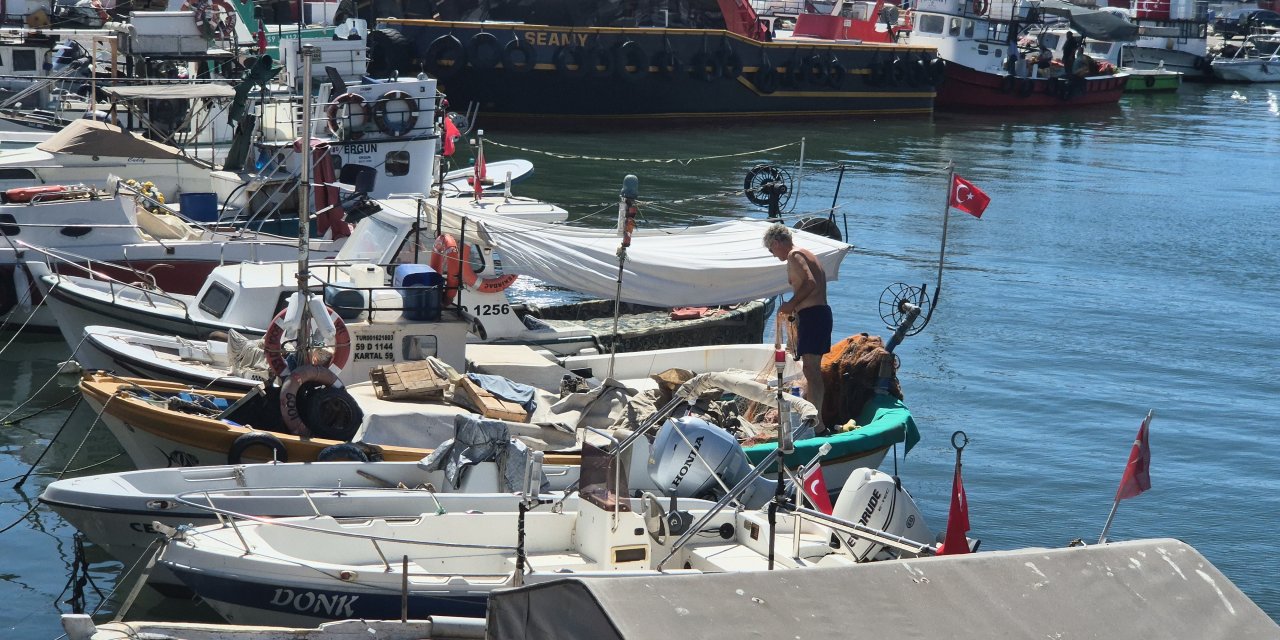 Poyraz balıkçıları karaya çekti