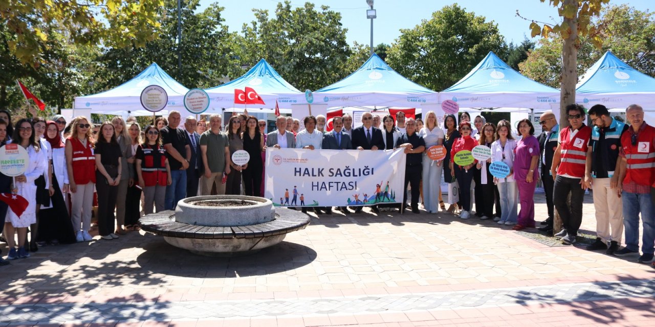 Başiskele Sahilinde Halk Sağlığı Haftası Coşkusu