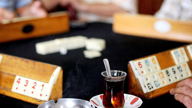 Bazı dernekler kahvehaneye gibi