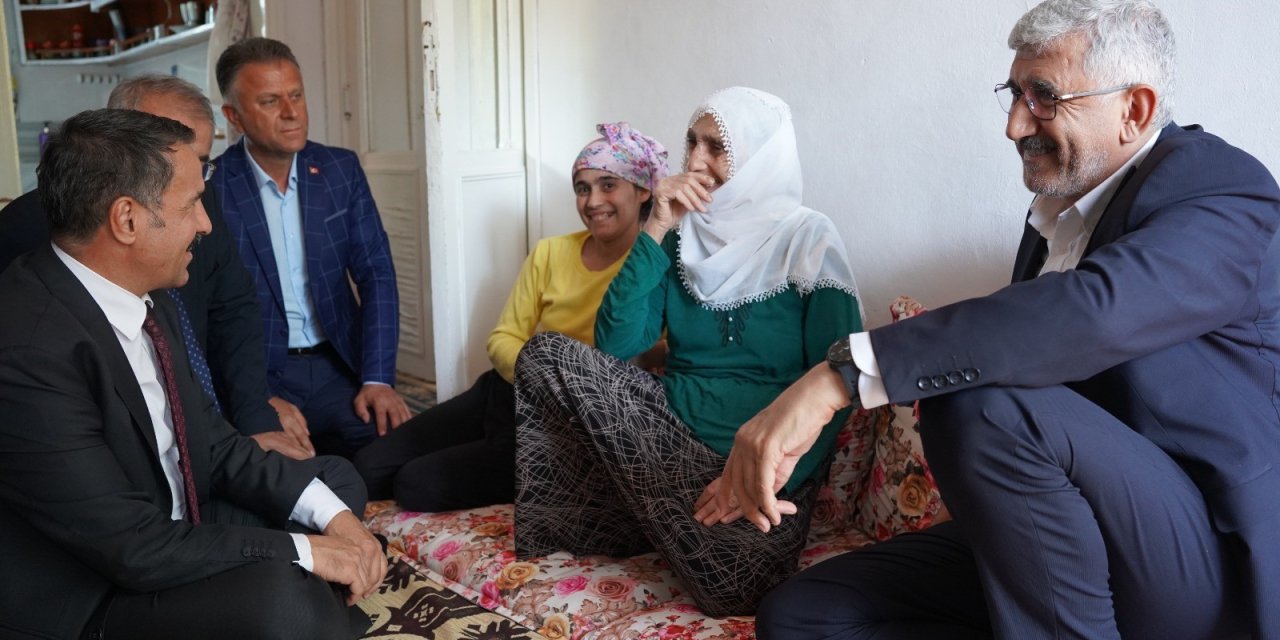 Cemil Yaman, 'Kahta'da   temaslarda bulundu