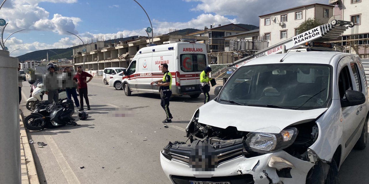 Kaza yapan motosikletli ağır yaralandı