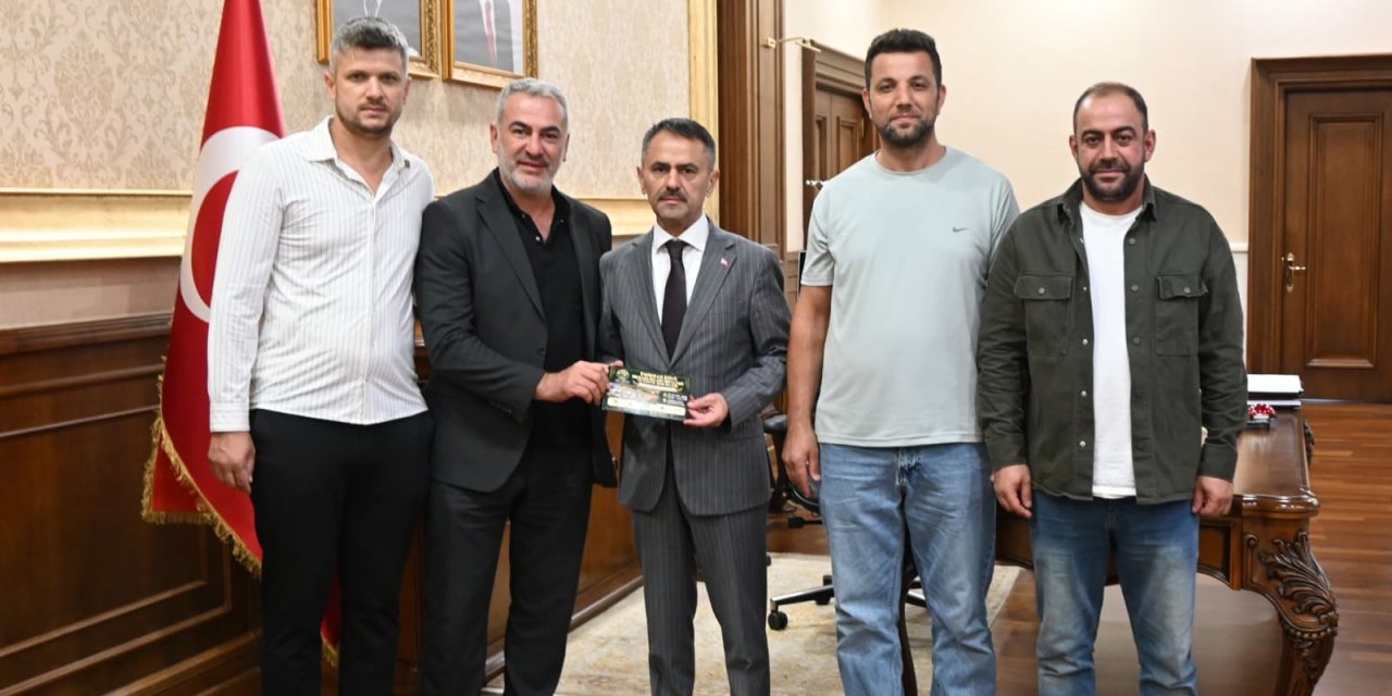 İzmit Emirhan Köyü Derneğinden Vali Aktaş’a Davet