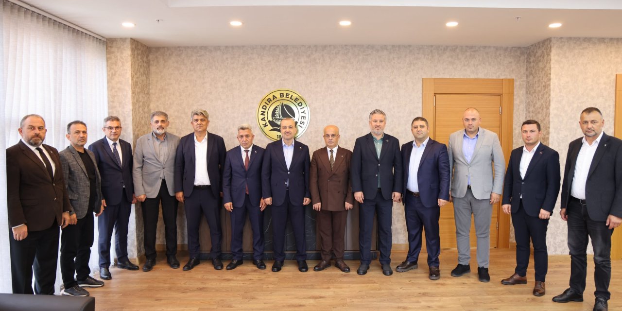 Talus sahada esnaf ve vatandaşlarla buluştu