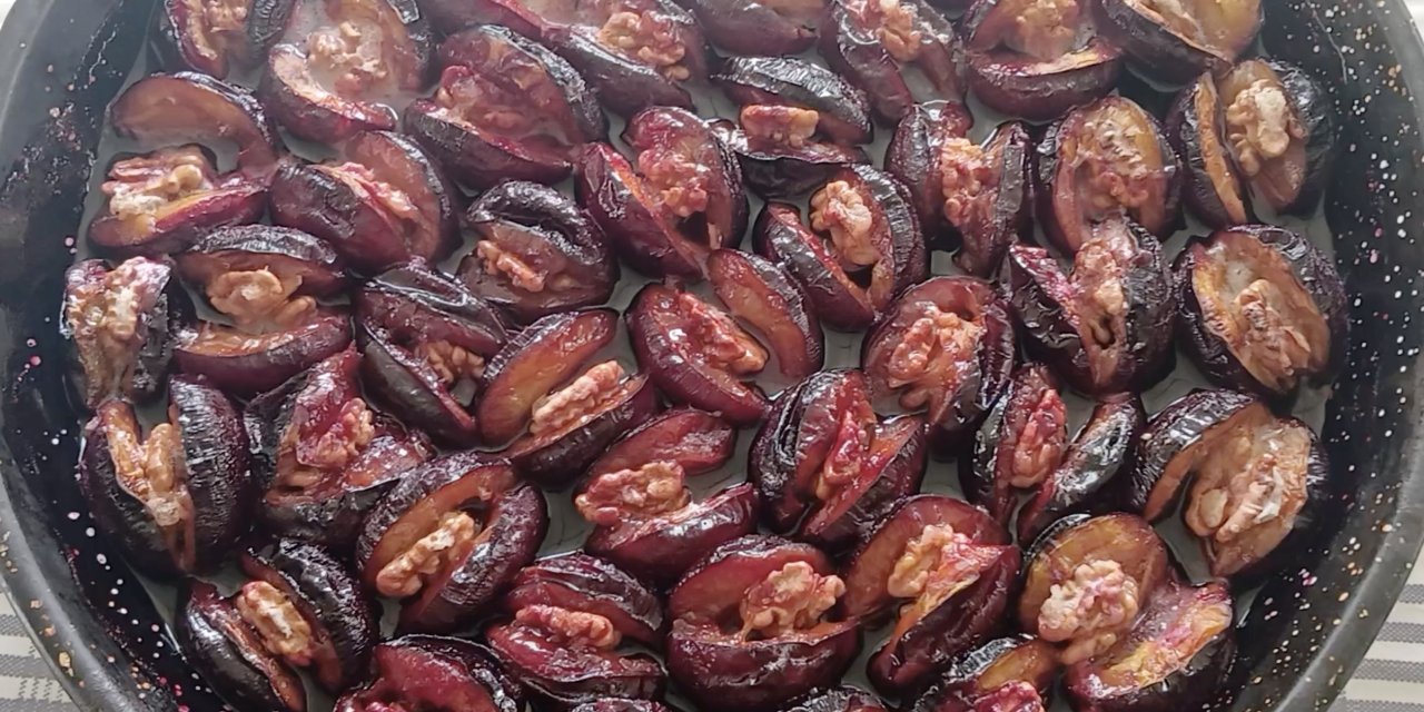 Dalında 4 liraya düşen ton  eriği kışlık tatlıya dönüşüyor