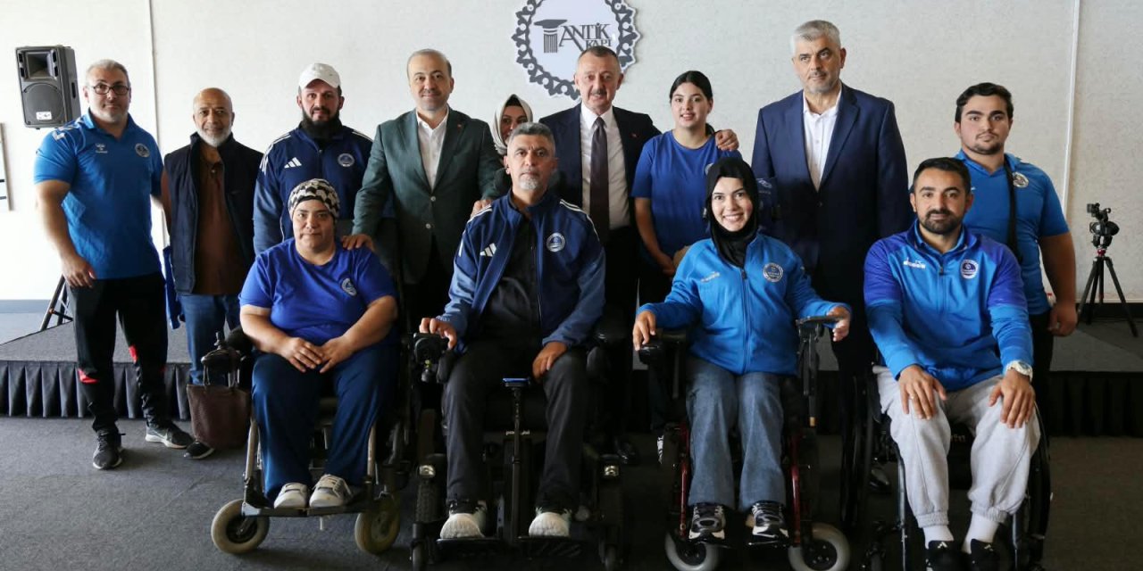Büyükakın: Siz Yeter ki  Çalışın, Biz Yanınızdayız