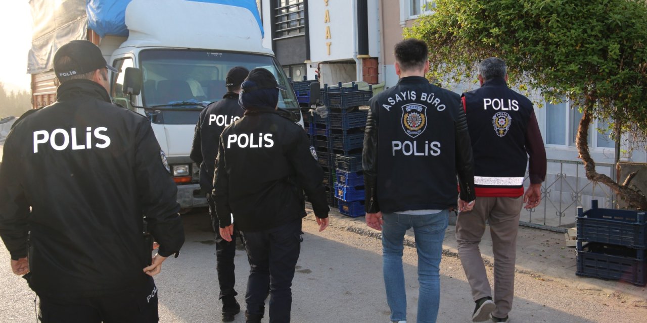 Kocaeli'de 54 Firari Yakalandı!