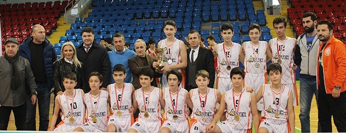 ÖZEL SEYMEN FİNALDE KAYBETTİ