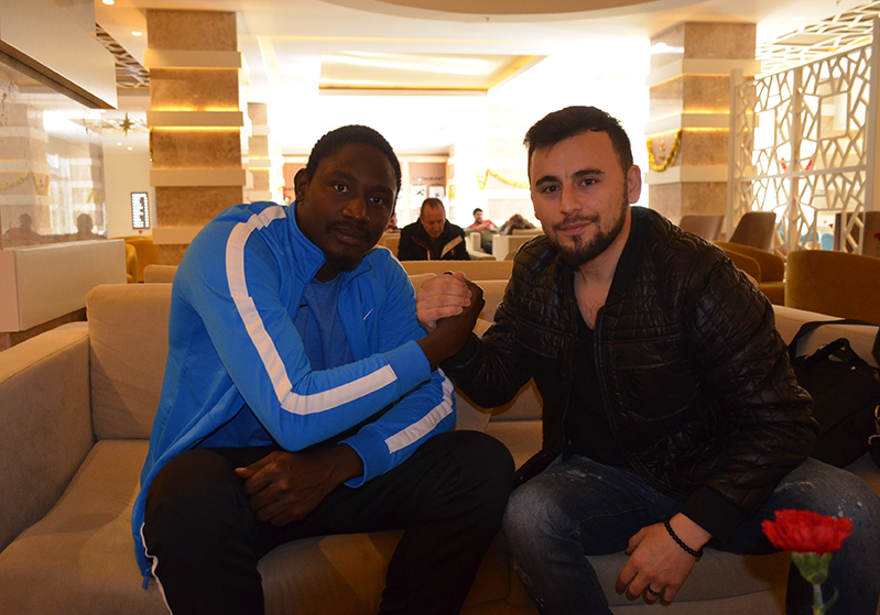 GÖSTER KENDİNİ BABACAR