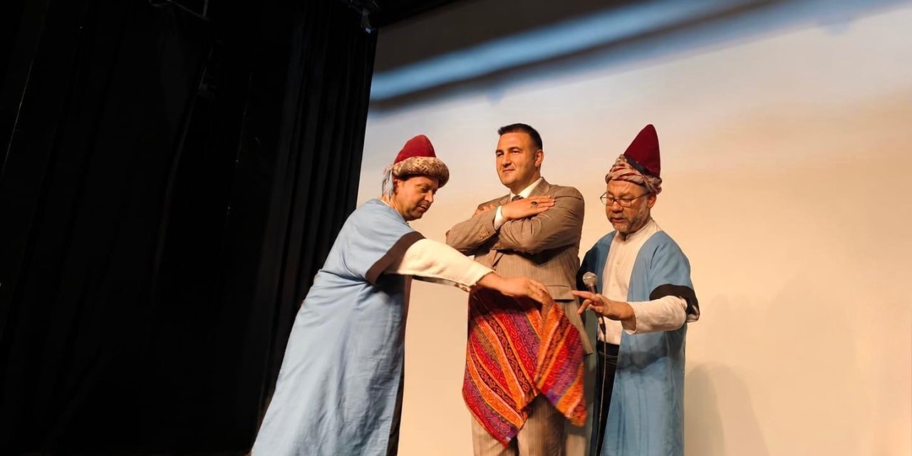Sami Atıcı Türk Dünyası  tarafından 'Yılın Ahisi' seçildi
