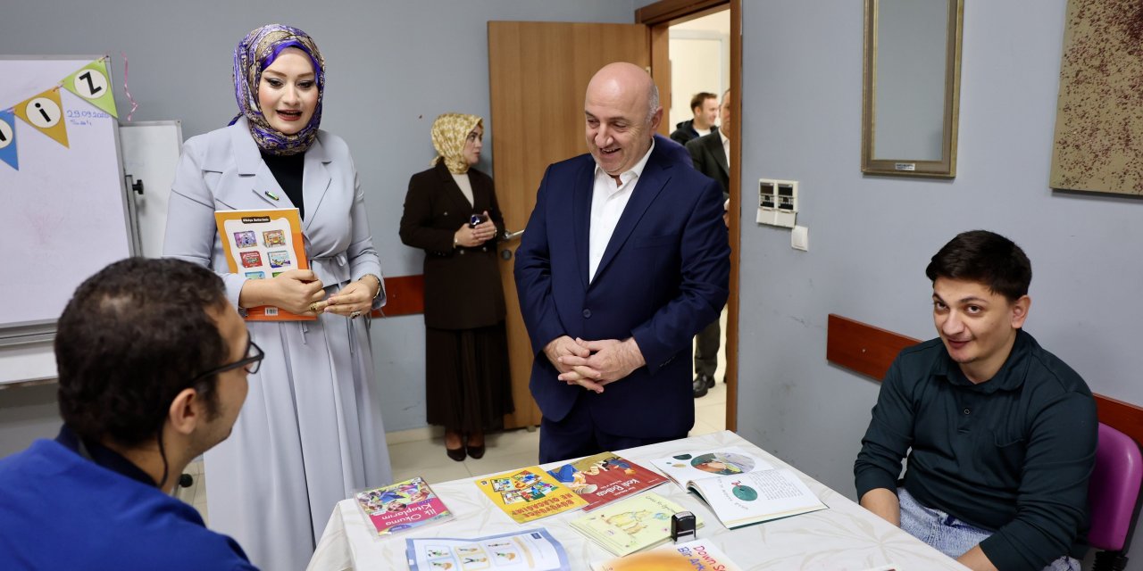 Hem üretiyor hem sosyalleşiyorlar