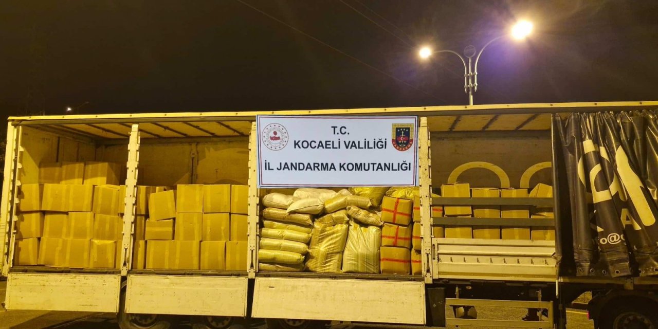 Kocaeli’de 7 milyonluk kaçak tütün operasyonu: 2 gözaltı