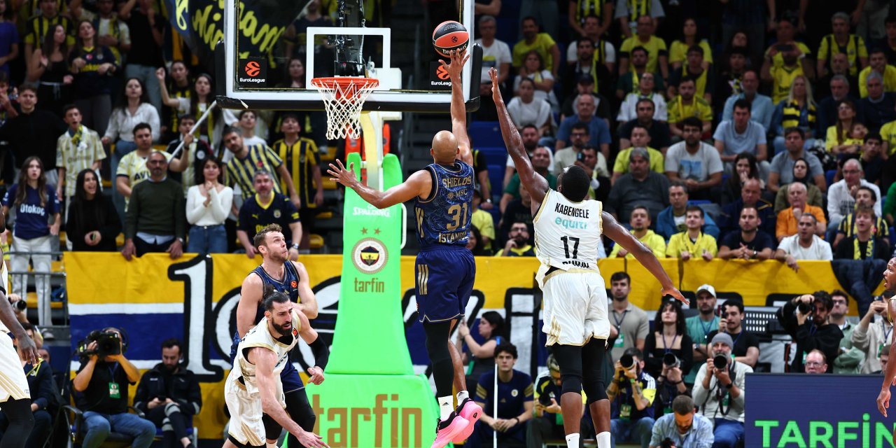 Fenerbahçe: 76 - Dubai Basketbol: 66