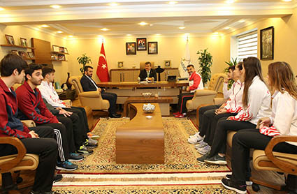 ERAY ŞAMDAN DARICA İÇİN YARIŞACAK