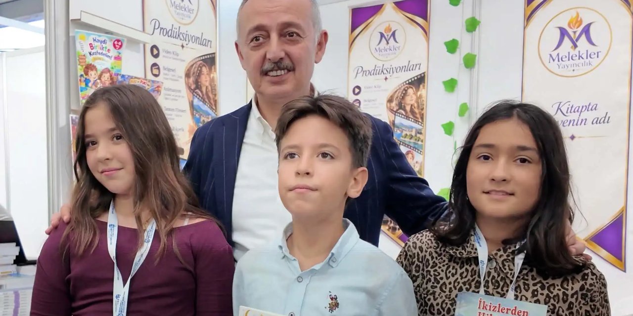 Nisa ve Emir kardeşlerin ikinci eseri Kitap Fuarı’nda