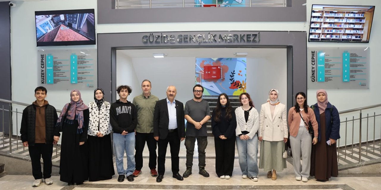 Gebze’de Oytun Erbaş’la Bilim ve Gençlik Buluşması