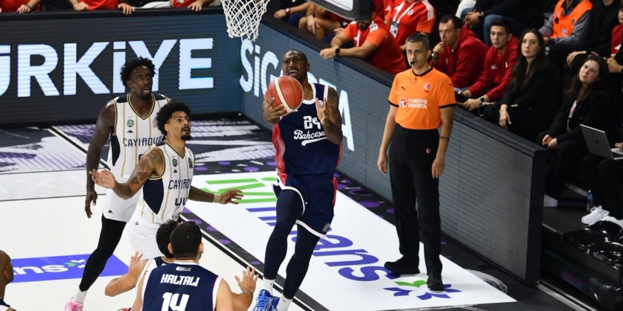 Çayırova Belediyesi: 76 - Bahçeşehir Koleji: 84