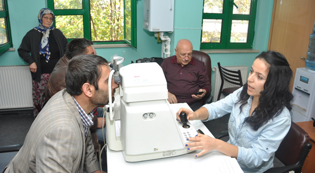 Dilovası Belediyesi’nden ücretsiz göz taraması