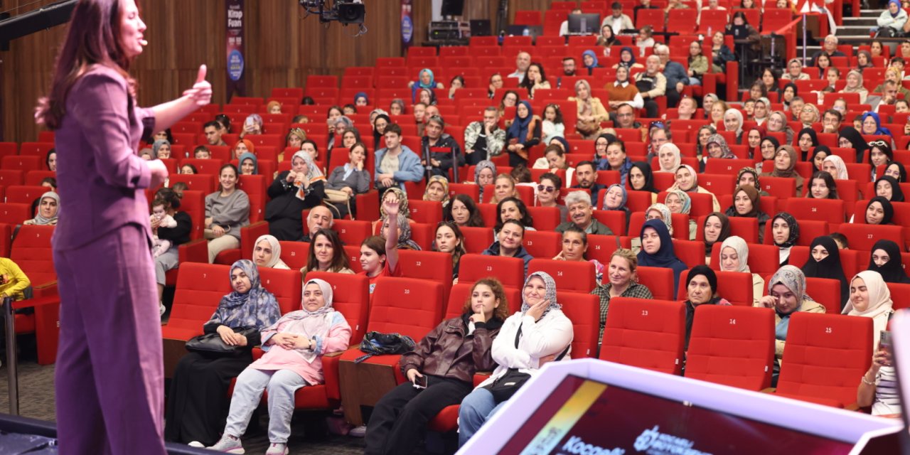 Cesur, Kocaeli Kitap Fuarı’nda “Yeni Bir Ben”i anlattı