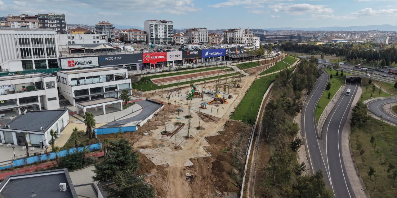 Parkta çalışmalar hızla sürüyor