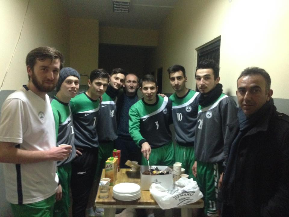 Emre Akgün’e doğum günü sürprizi